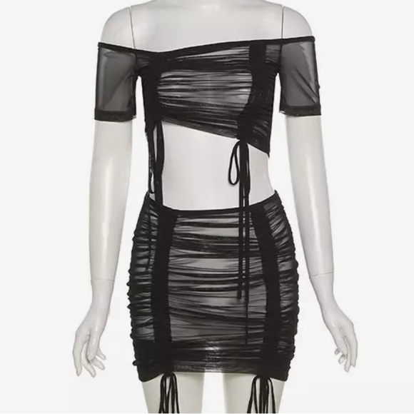 Mesh 2 piece set (skirt & top) - Picture 2 of 2